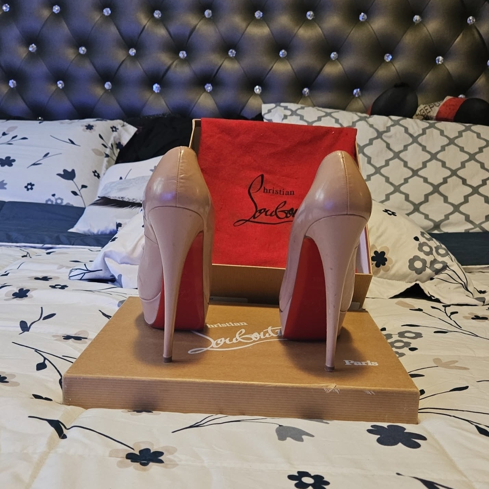 Christian Louboutin Blush Peep Toe Heels - Picture 5 of 11